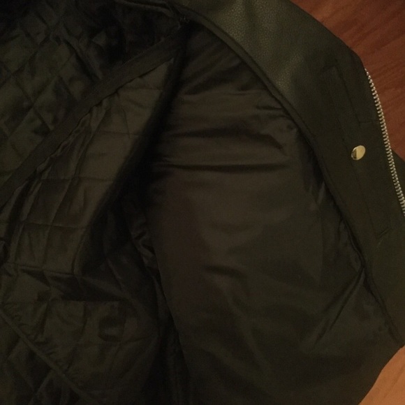 Event Leather Jacket - Picture 2 of 4